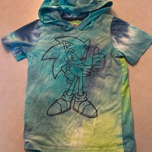 Sonic the Hedgehog youth T-shirt with Sonic hood!